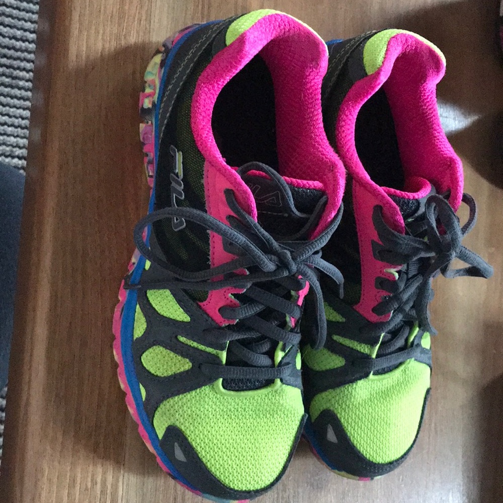 Fila size 6.5 athletic sneaker